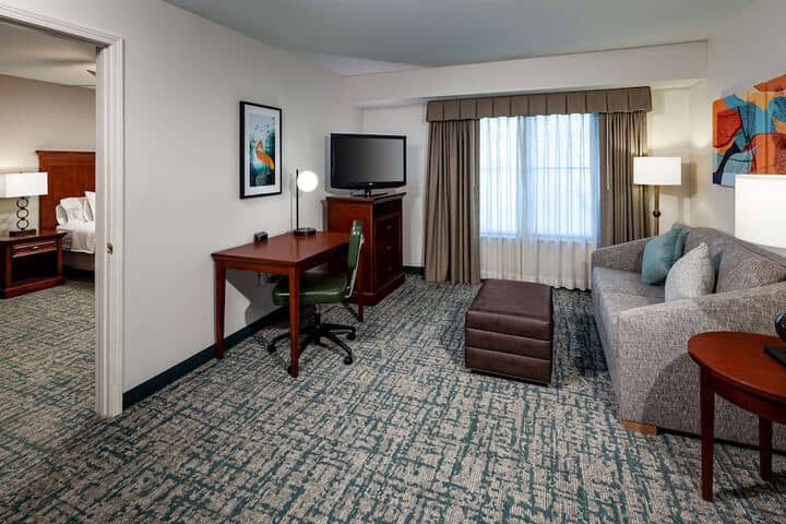 Room 5 of 43