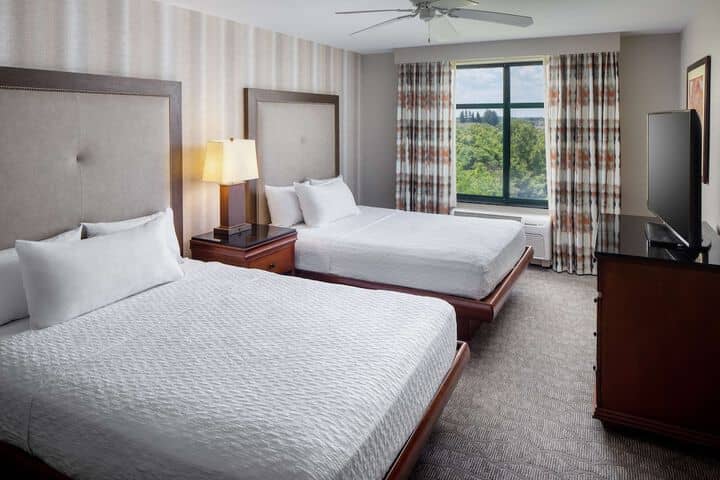 Room 8 of 40