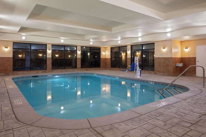 Pool 16 of 30