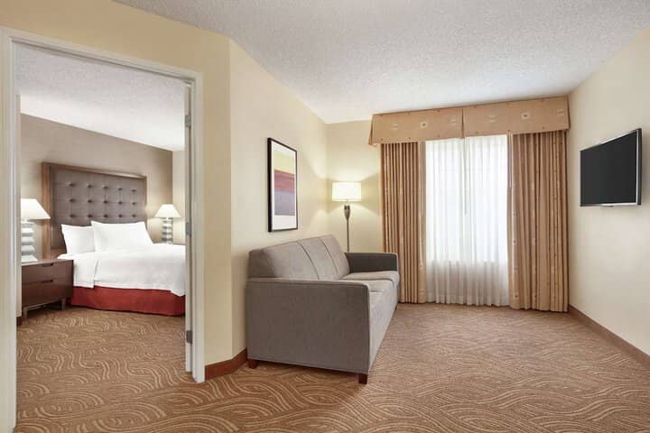 Room 28 of 61