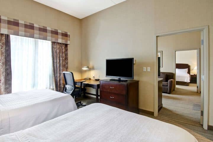 Room 8 of 46