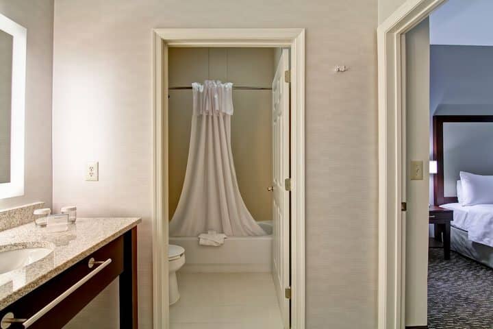 Room 14 of 40