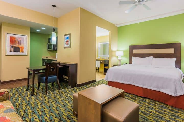 Room 5 of 32