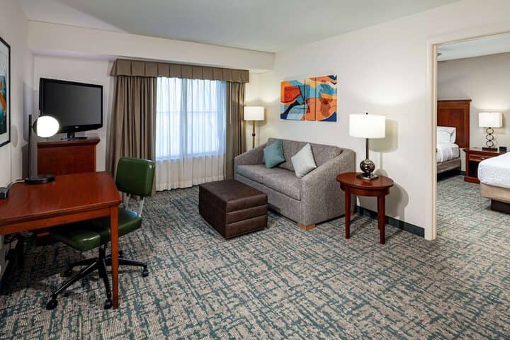 Room 4 of 43