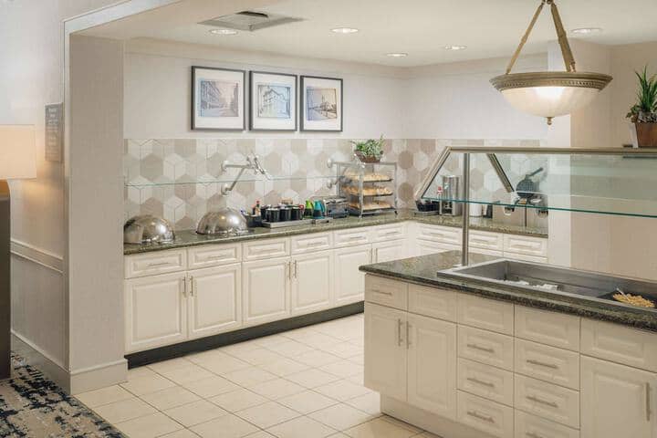 Breakfast area