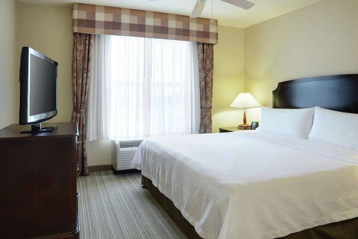Room 13 of 46