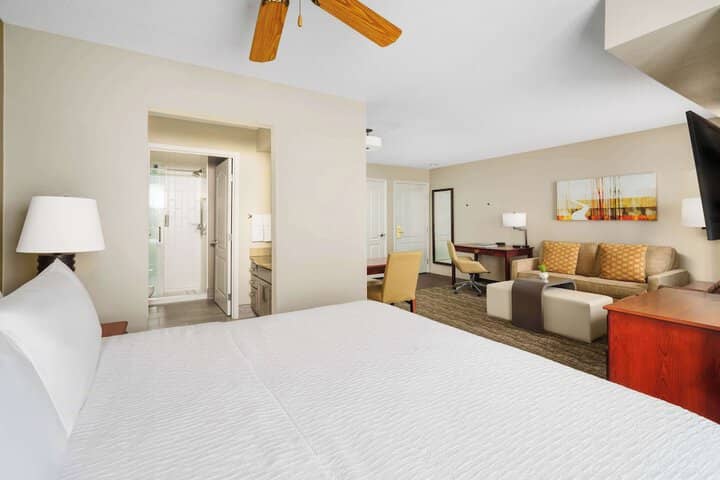 Room 16 of 32