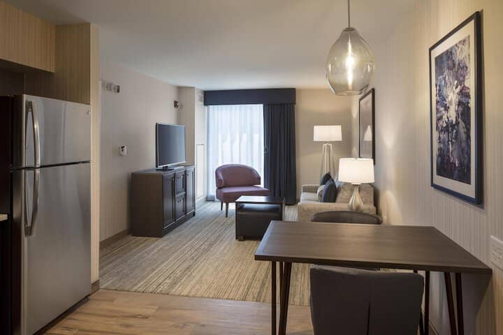 Room 21 of 35