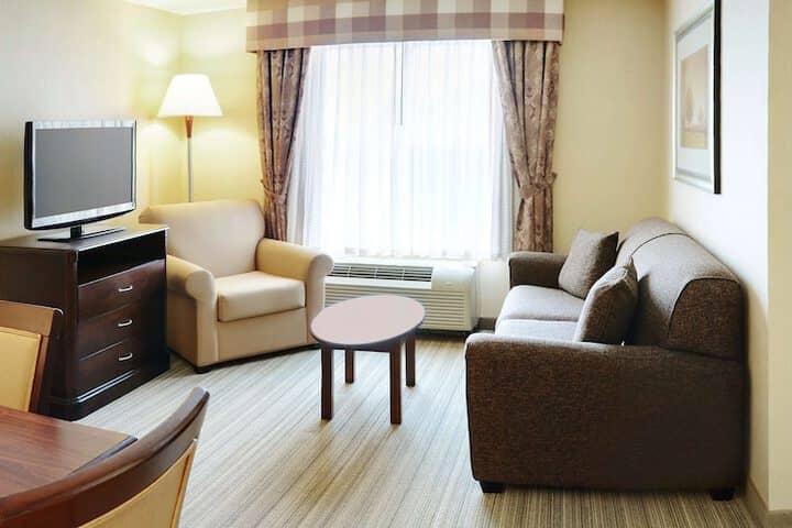 Room 10 of 46