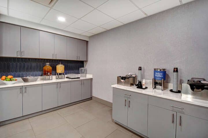 Breakfast area