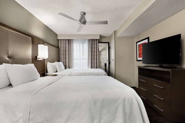 Room 7 of 33
