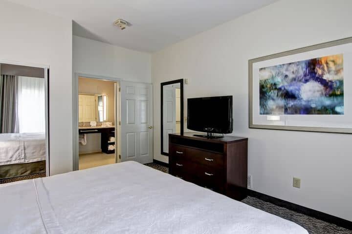 Room 9 of 40
