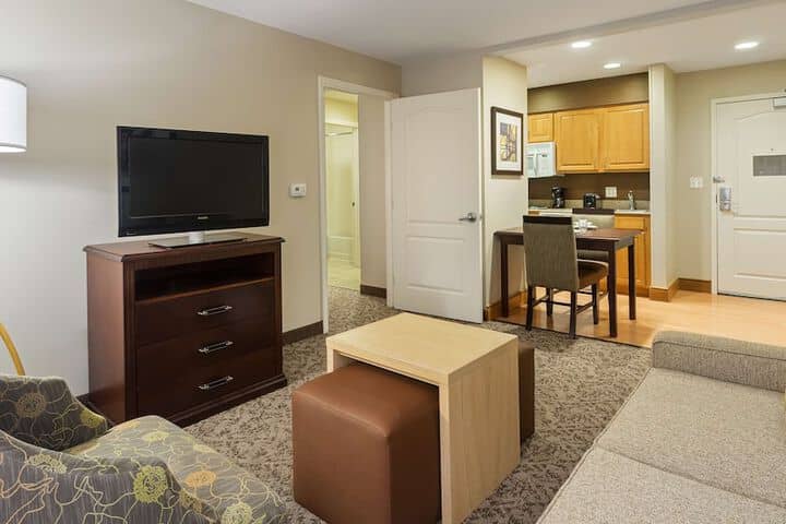 Room 21 of 50