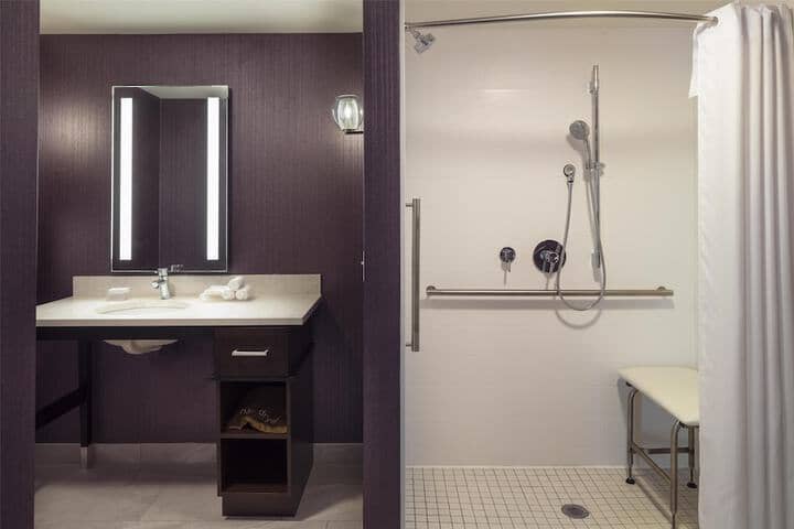 Room 29 of 35