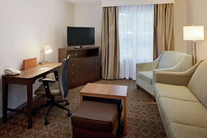 Room 9 of 34
