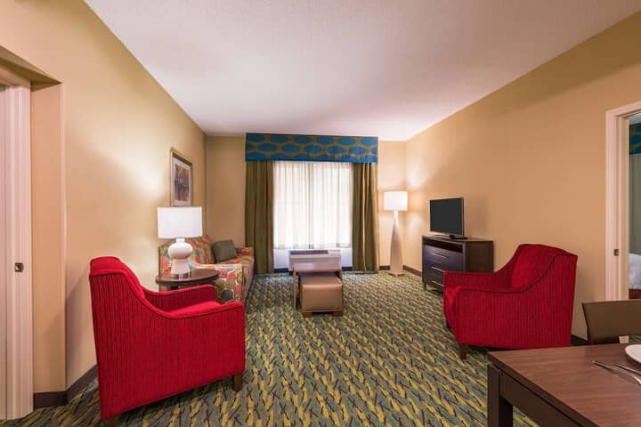 Room 14 of 32