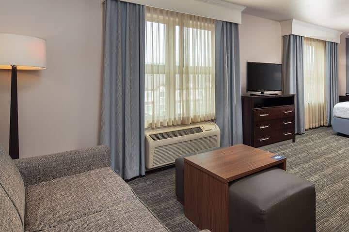 Room 12 of 30