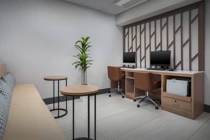 Business Center 31 of 34