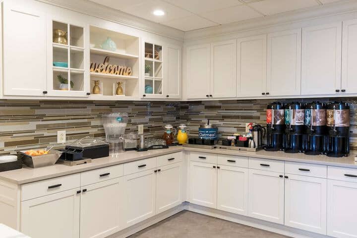 Breakfast area