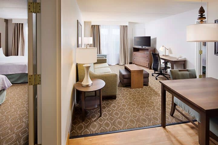 Room 16 of 34