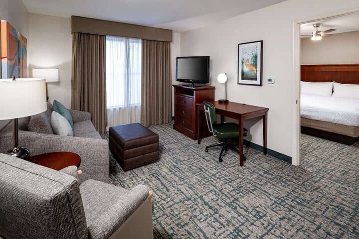 Room 10 of 43