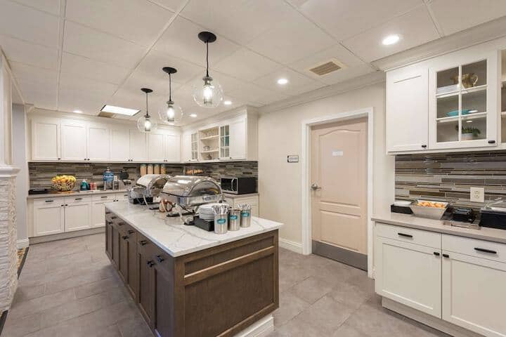 Breakfast area