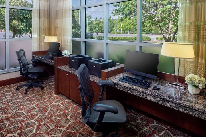 Business Center 38 of 40